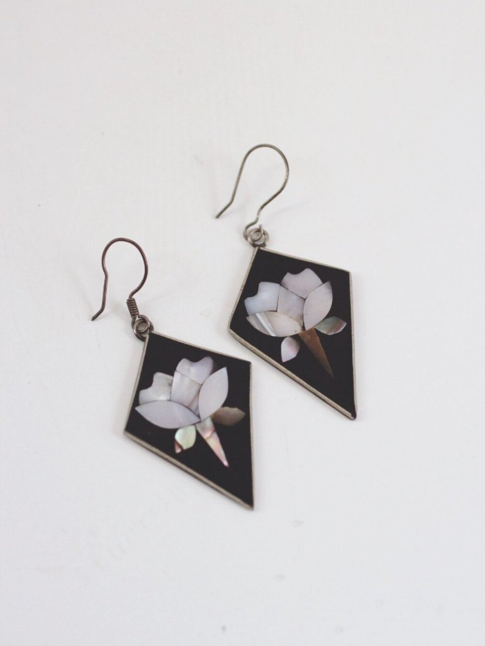 Vintage Mexican Alpaca Silver Dangle Earrings Mother Of Pearl Inlay Floral Abalo - Picture 4 of 6